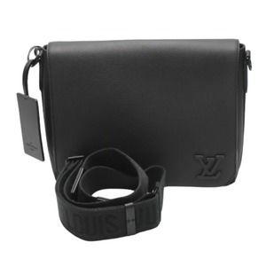 Louis Vuitton Takeoff Messenger Shoulder Bag